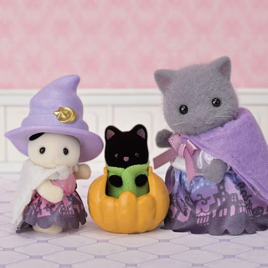 Sylvanian Families // Halloween Surprise Party Set