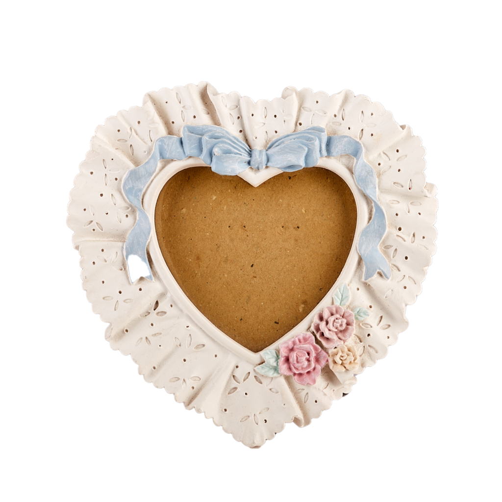 Vintage Frilly Bow Heart Frame